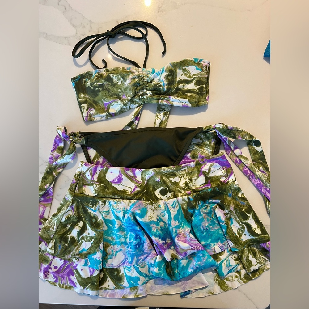 VTG Lucky brand tie-dye Bikini top, bottom & skirt size Small